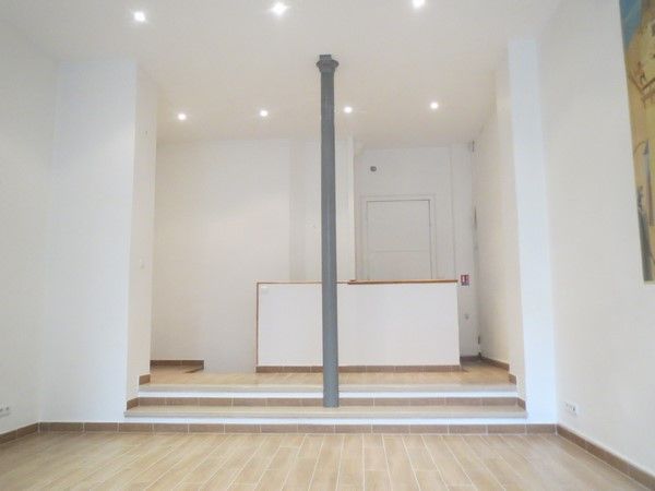 Location bureaux 60 m² non divisibles