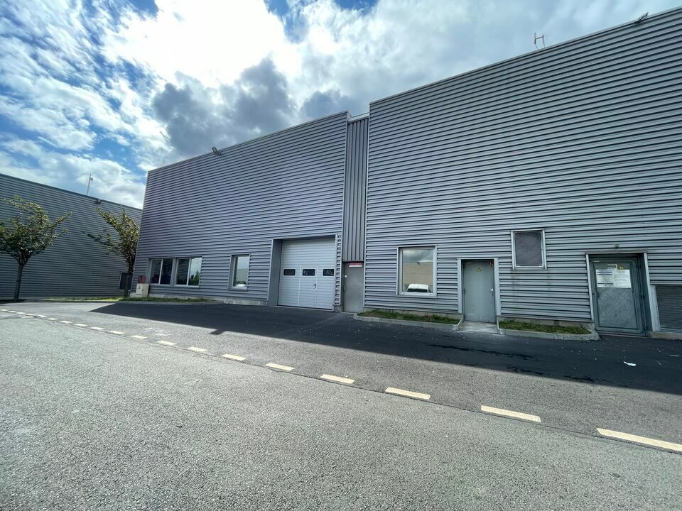 7324 m² pour ce local d'activites en location à Le blanc-mesnil