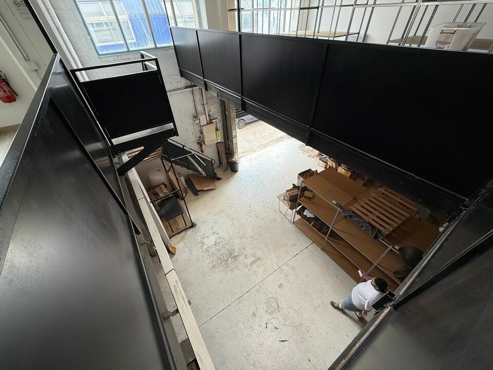 France Locaux vous propose un local d'activité à louer au sein de la zone d'activité de la Tuilerie à Chelles