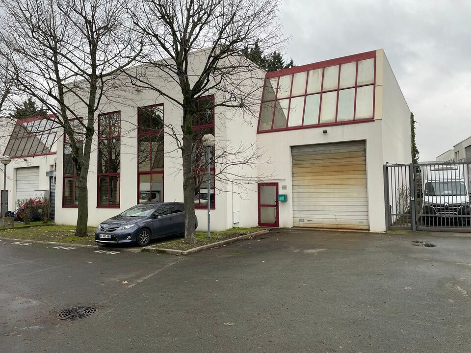 Location local d''activites 262 m² non divisibles