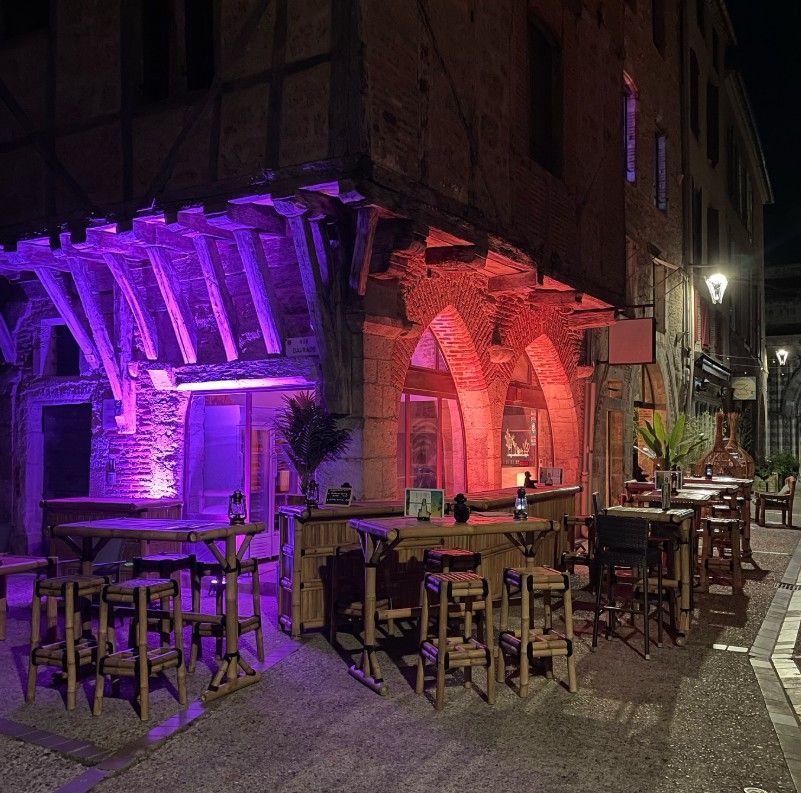 BAR-RESTAURANT TRADITIONNEL + LICENCE IV A CAHORS