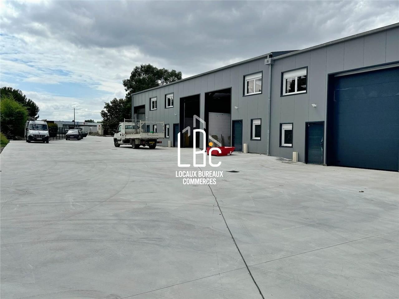 Location local 176.00 m² à Thouaré-sur-Loire