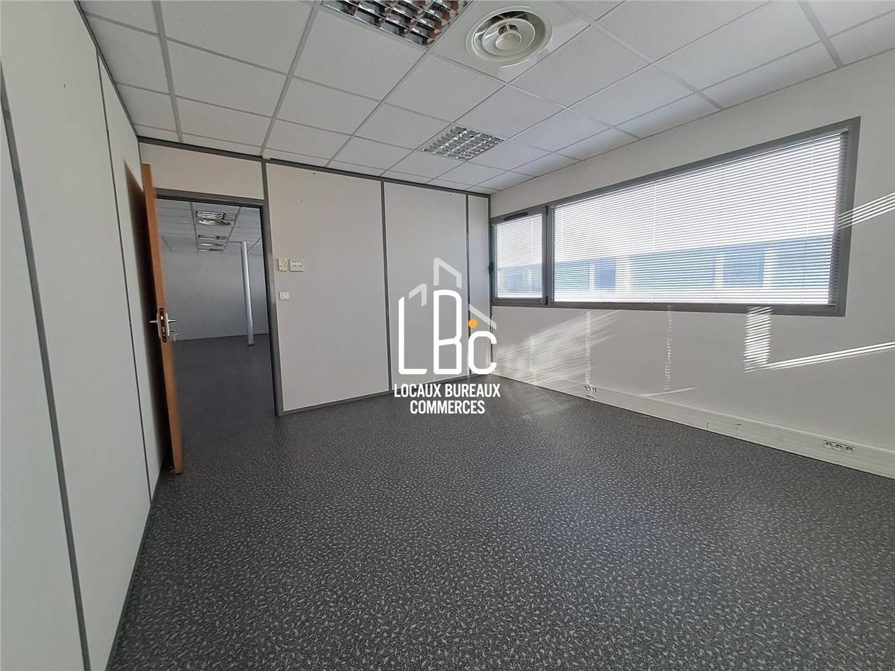 Location bureaux 92.00 m² à Carquefou