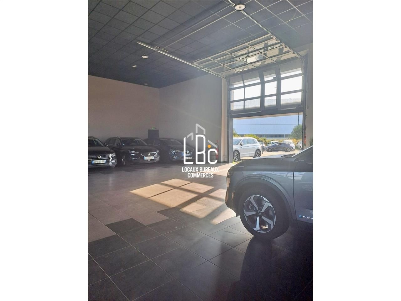 Location local 959.00 m² à Bouguenais