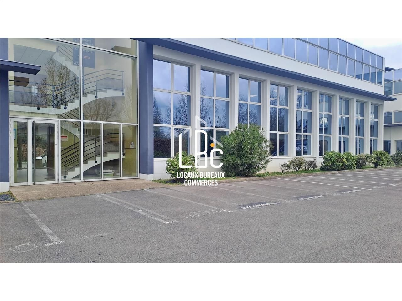Location bureaux 307.00 m² à Carquefou