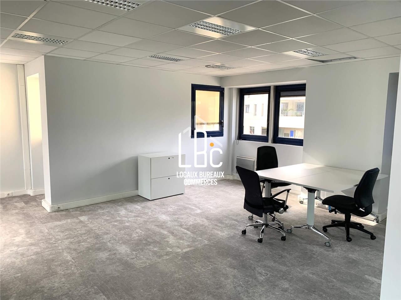 Location bureaux 118.09 m² à Nantes