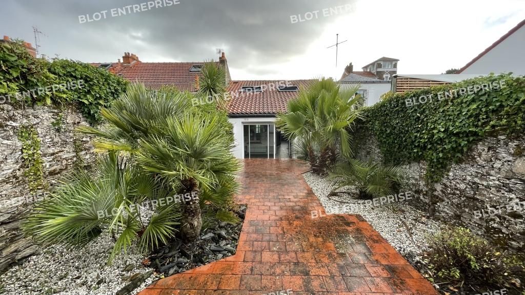 Vente bureaux 153 m² non divisibles