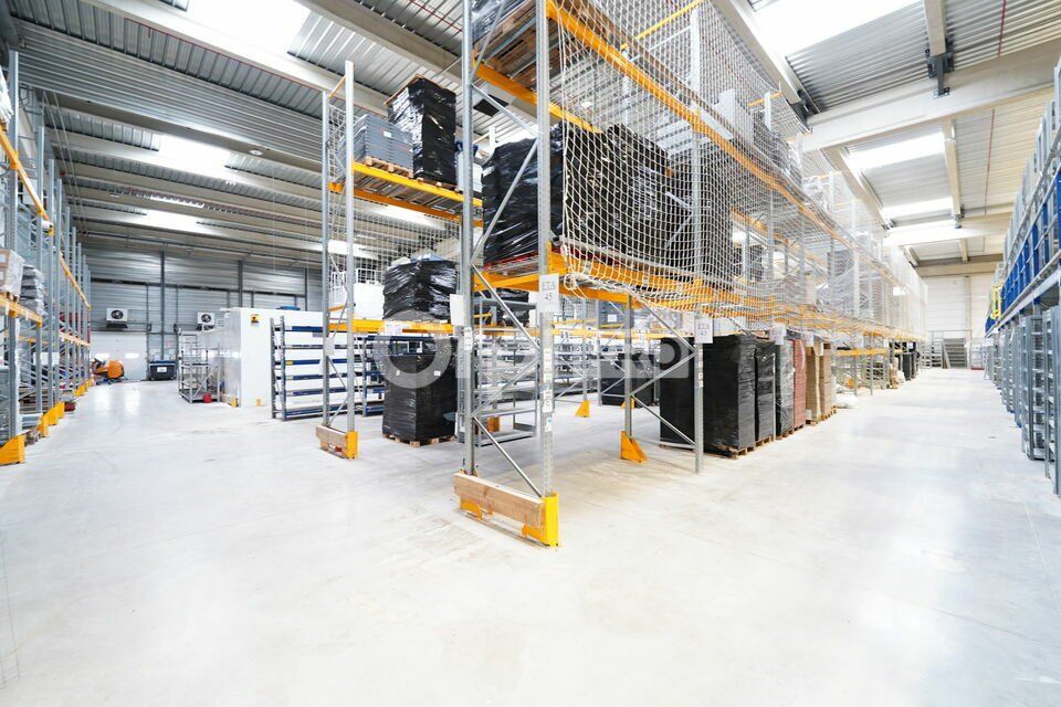 Location entrepot 2393 m² non divisibles