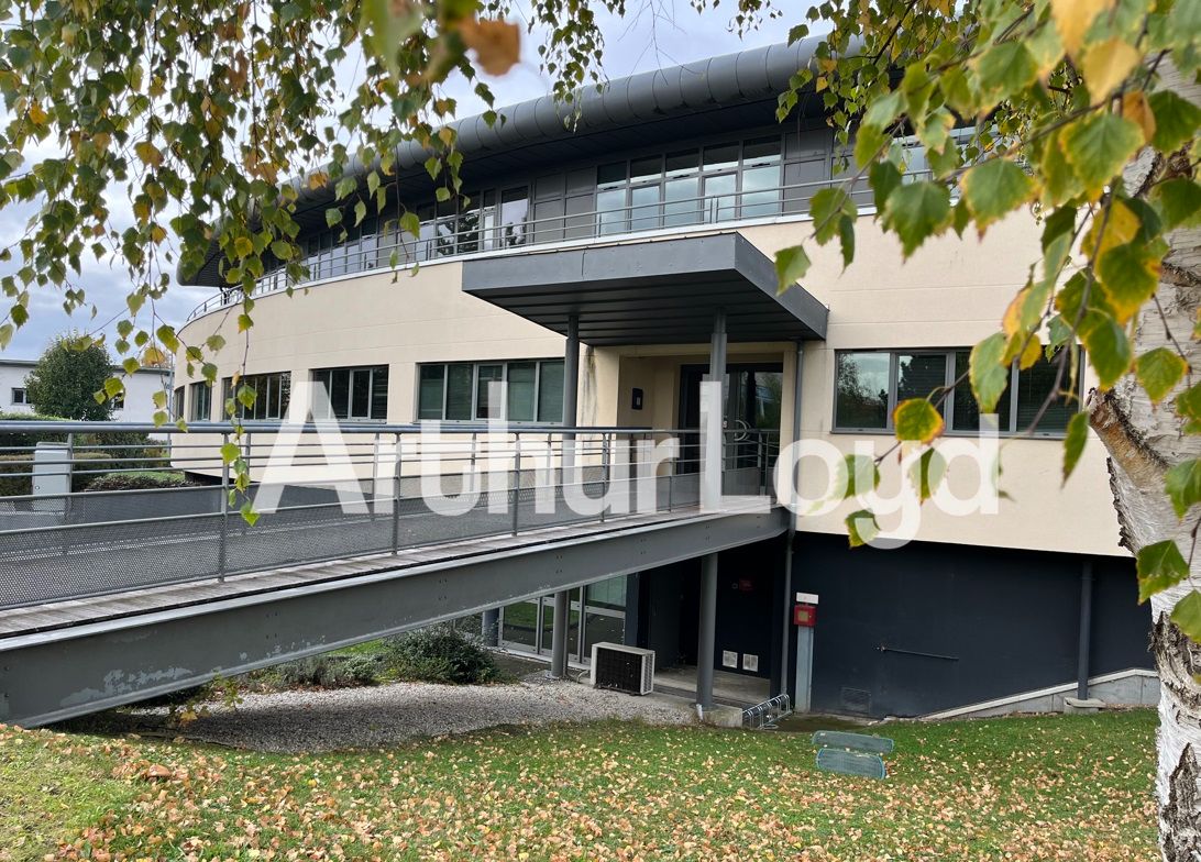 Vente bureaux 980.65 m² à SAINT CONTEST