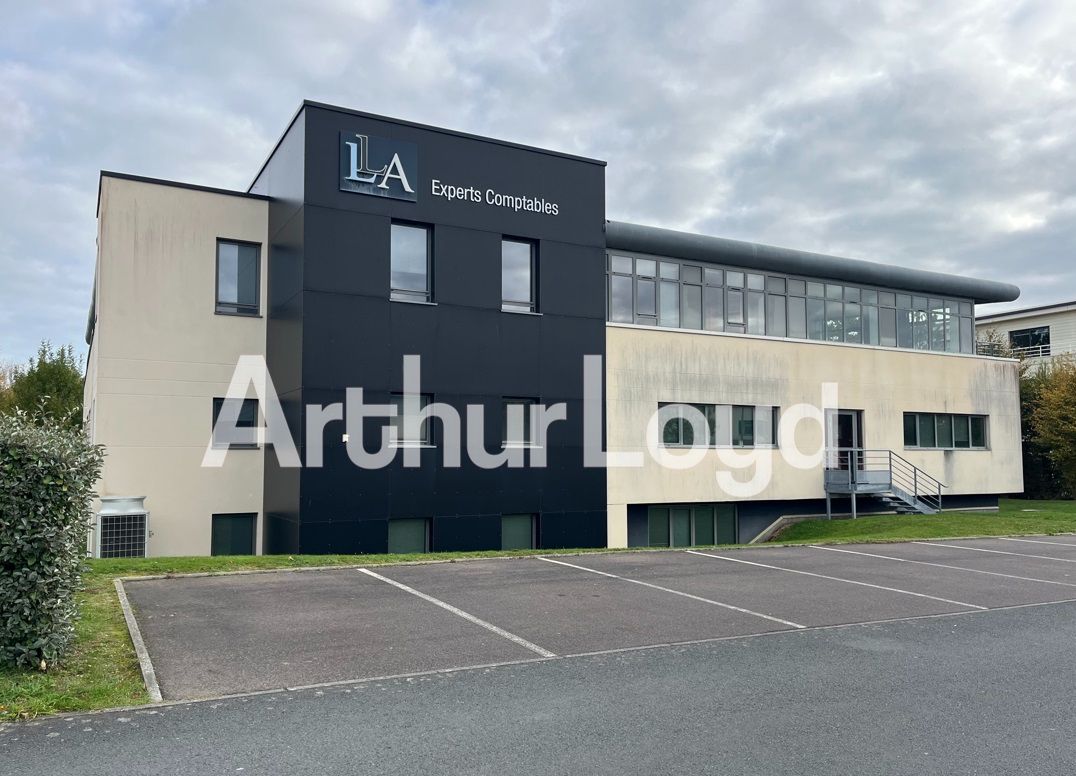 Vente bureaux 980.65 m² à SAINT CONTEST