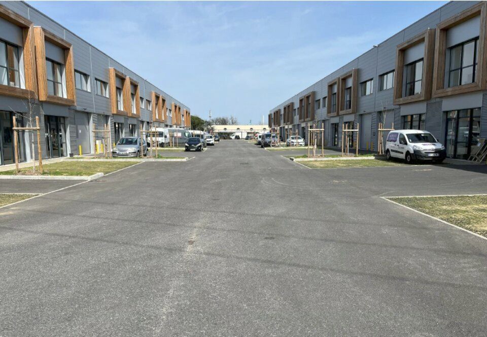 TOULOUSE ZONE THIBAUD - LOCATION ENTREPOT + BUREAUX 296M2