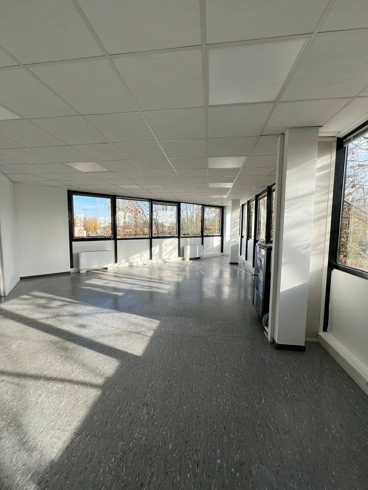 Location bureaux 130 m² non divisibles