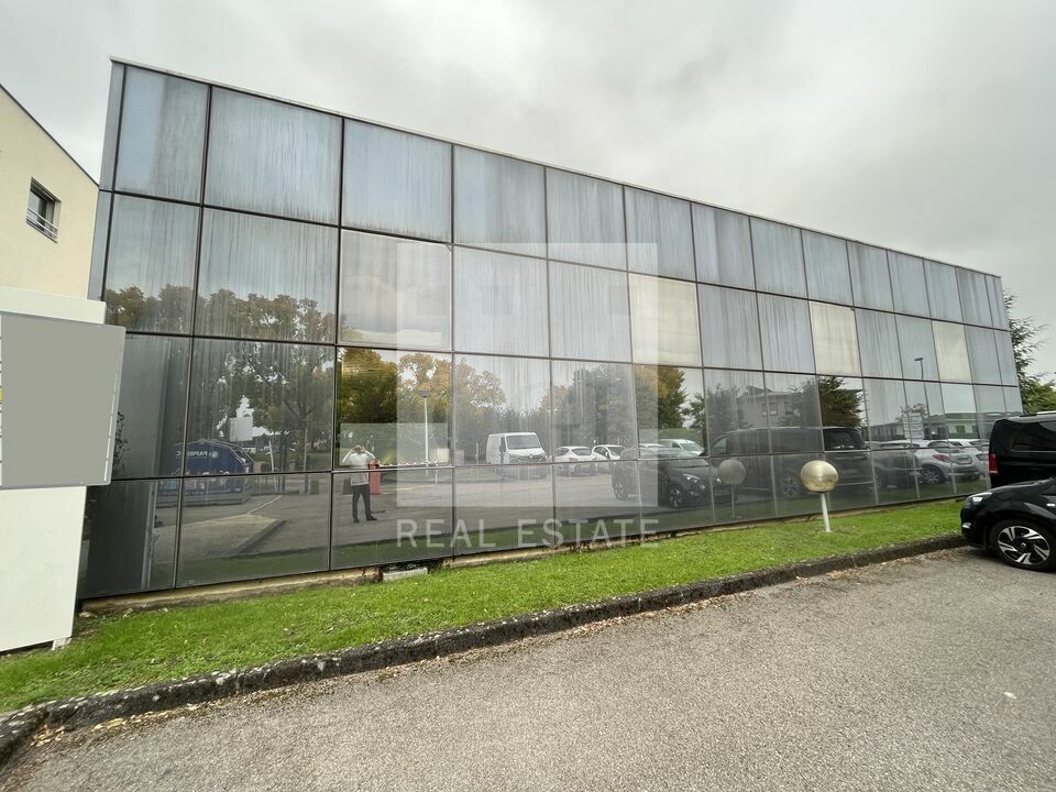 Location bureaux 718.97 m² divisibles à partir de 50 m²