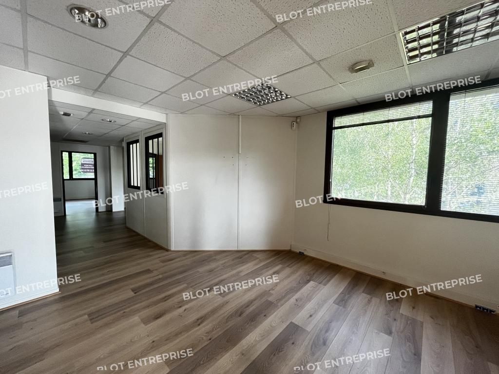 Vente bureaux 151 m² non divisibles