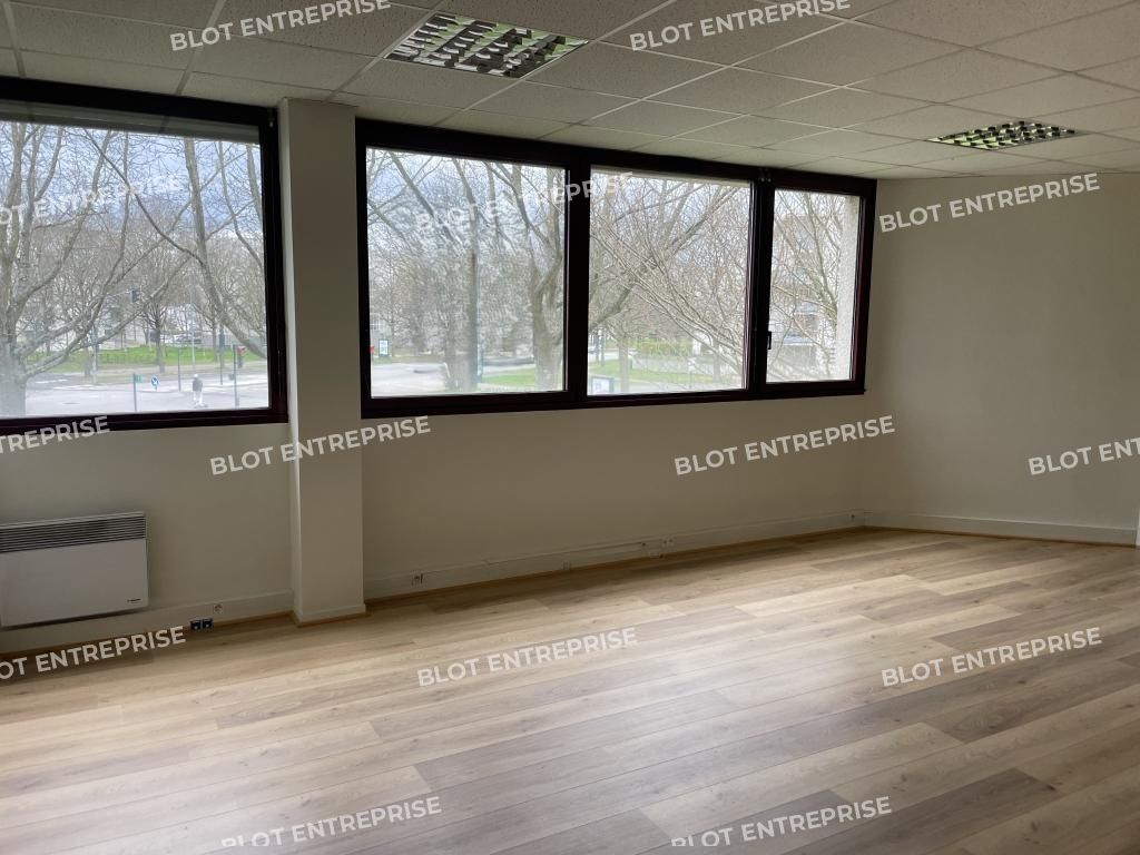Vente bureaux 263 m² non divisibles