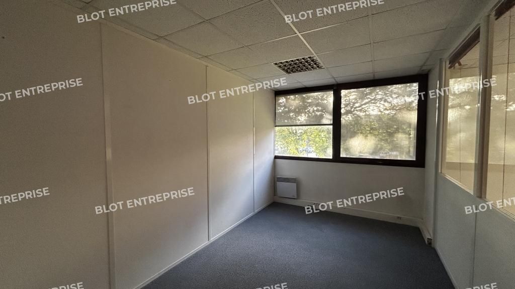 Vente bureaux 112 m² non divisibles