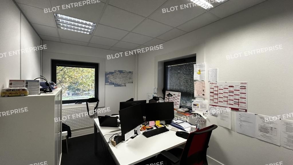 Location bureaux 248 m² non divisibles