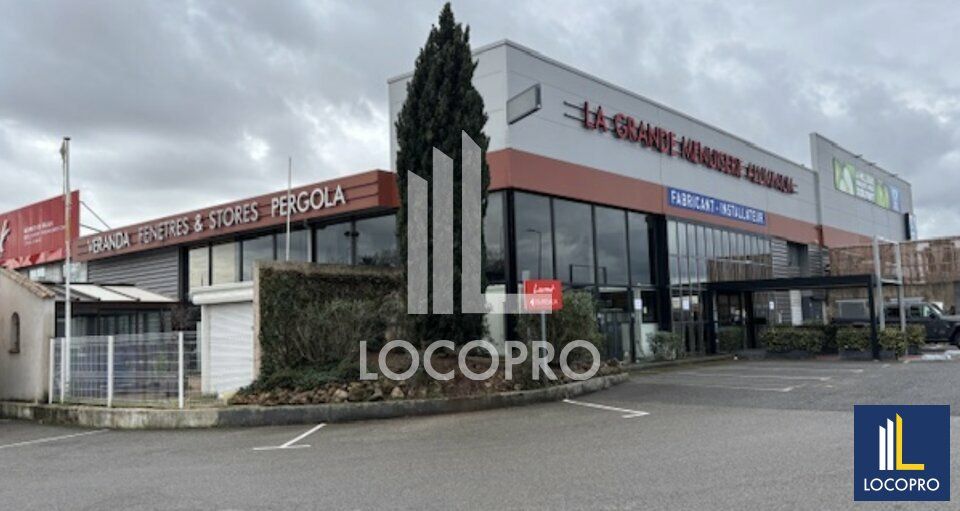 Location local commercial 875 m² non divisibles