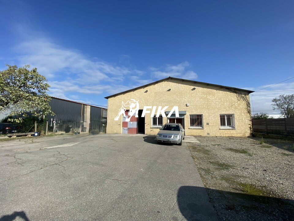 Location local d''activites 500 m² non divisibles