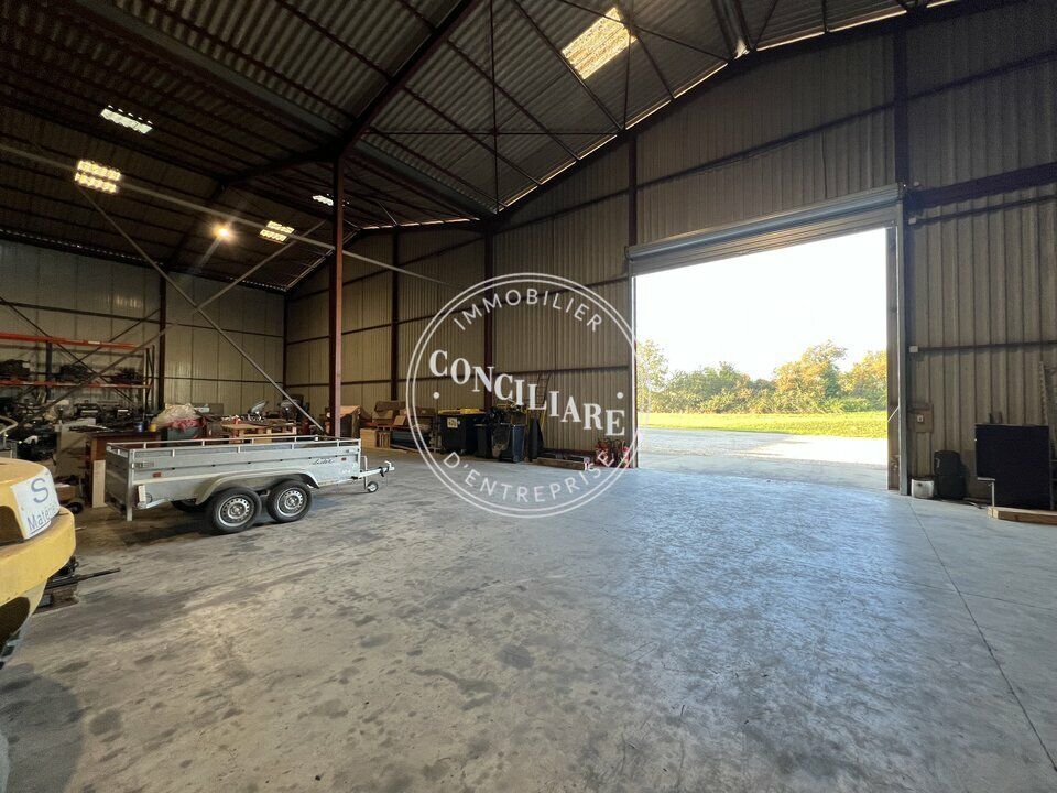 Vente entrepot 1200 m² non divisibles
