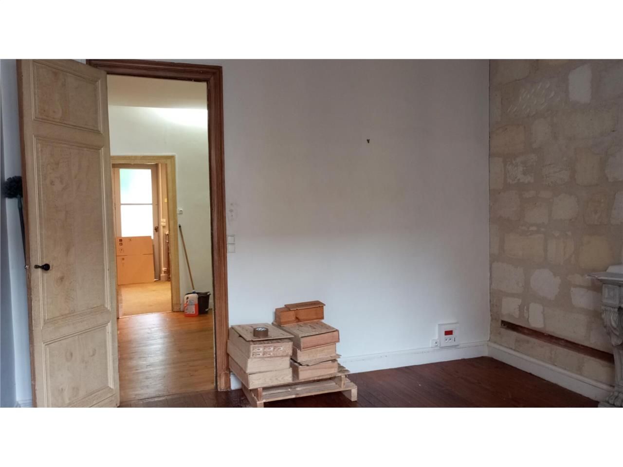 Location bureaux 69.00 m² à BORDEAUX