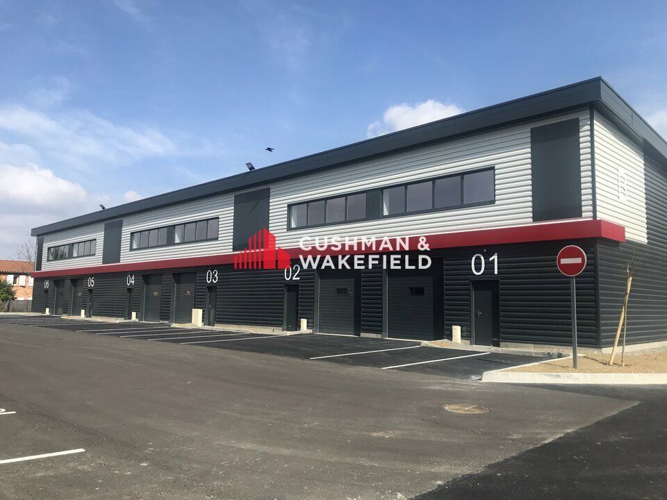 Vente local d''activites 234 m² non divisibles