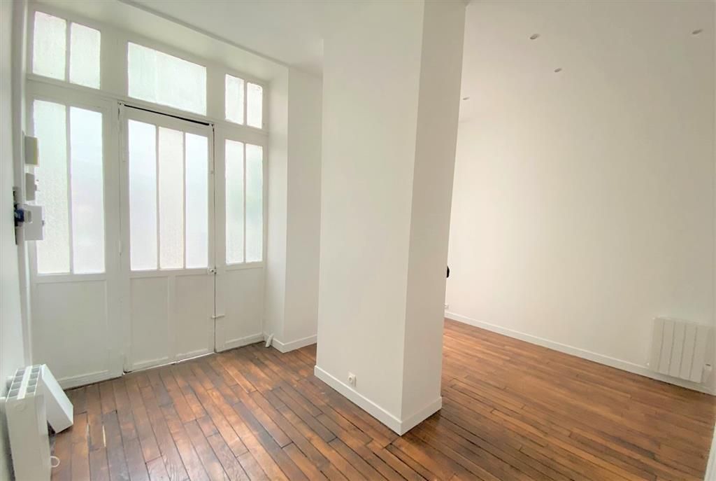 Location bureaux 18 m² non divisibles