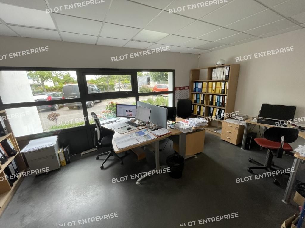Location bureaux 170 m² non divisibles