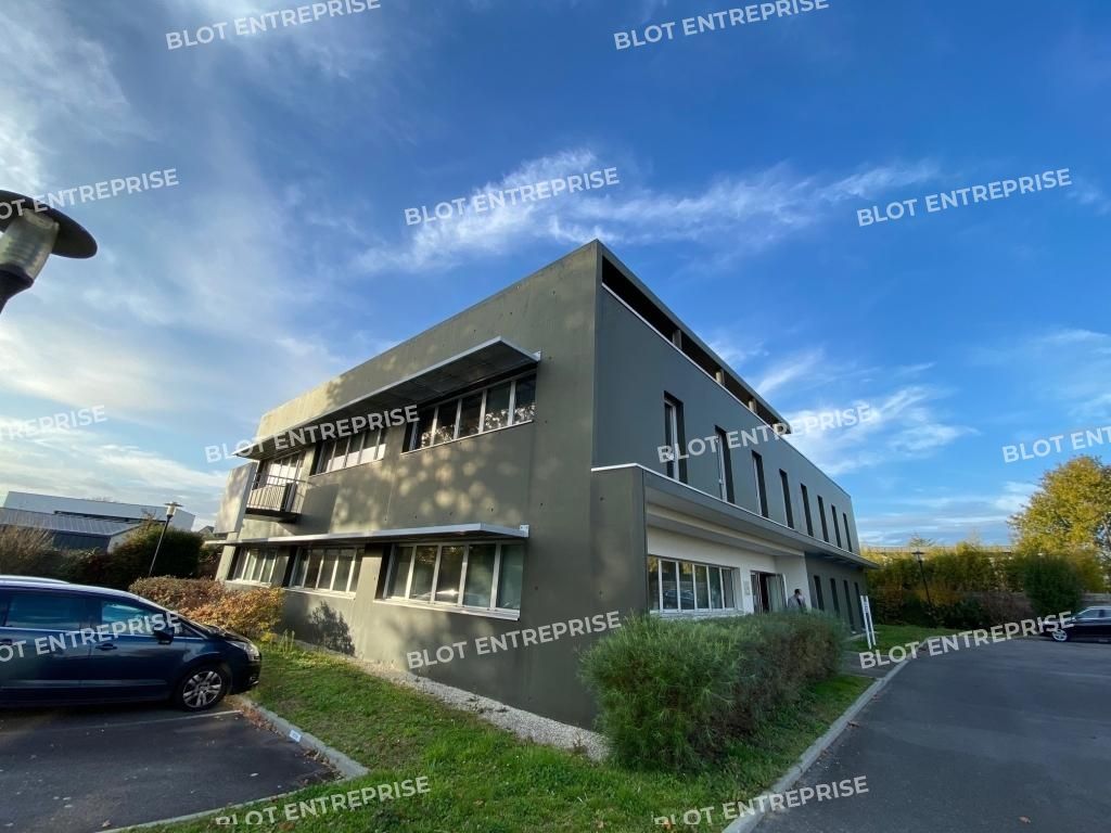 Location bureaux 134 m² non divisibles