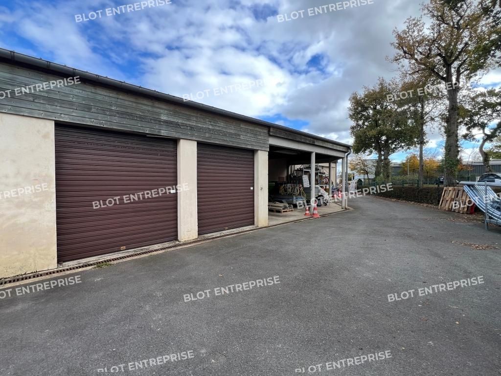 Location entrepôts 500 m² non divisibles