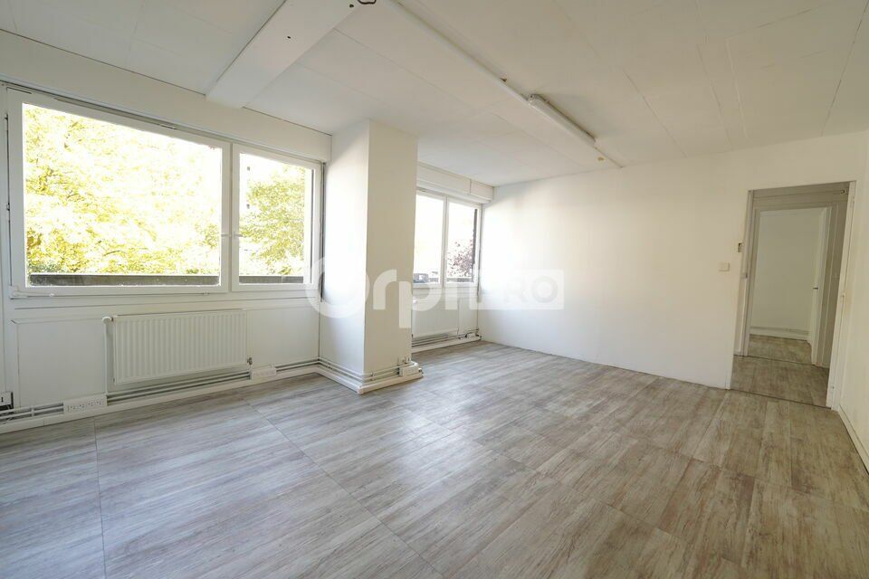 Vente bureaux 75 m² non divisibles