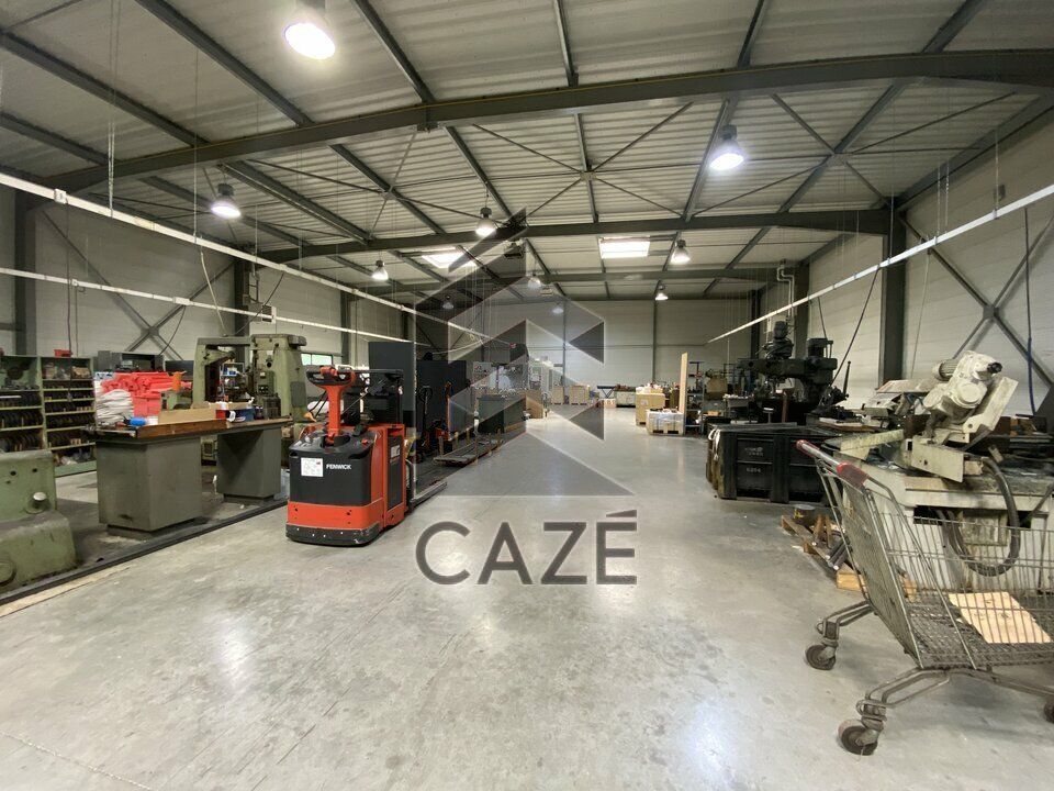 Vente local d''activites 1043 m² non divisibles