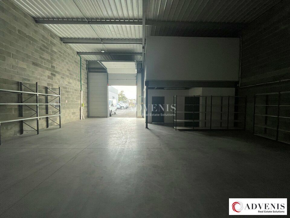 Location local d''activites 260 m² non divisibles
