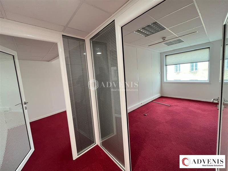 A LOUER - BUREAUX - 121 M² A PRTIR DE 46.60 M²