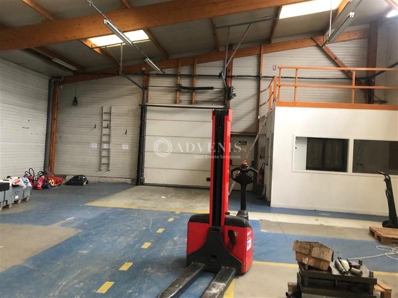 Local d'activité d'environ 2000 m², à vendre au sud de Tours
