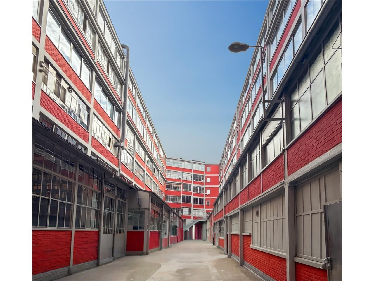 Vente entrepôts 172 m² non divisibles