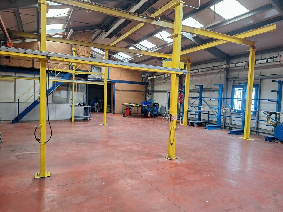 Vente local d''activites 550 m² non divisibles