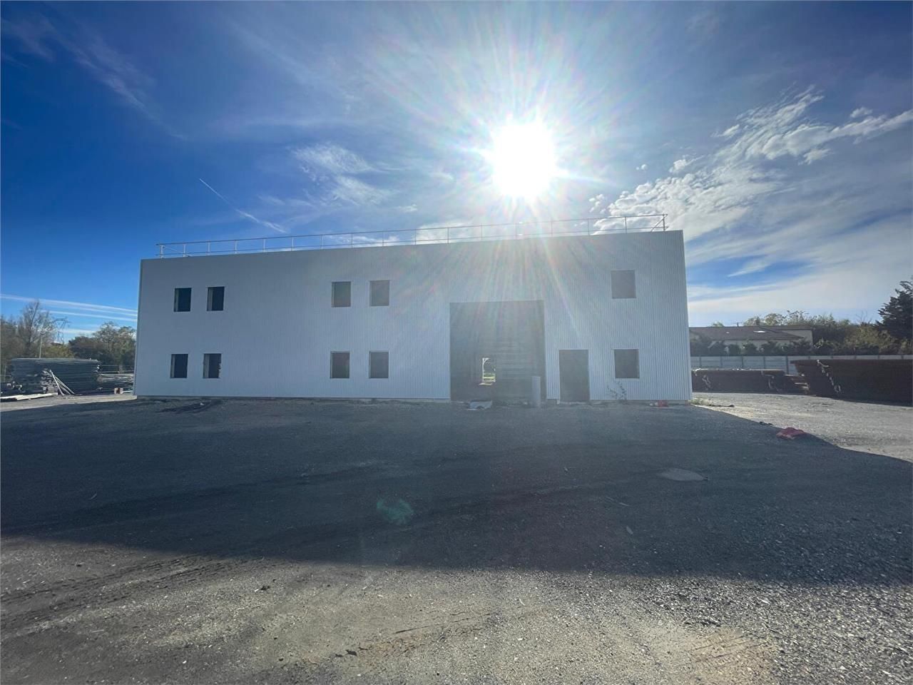 Location local 209.00 m² à AMBARES ET LAGRAVE