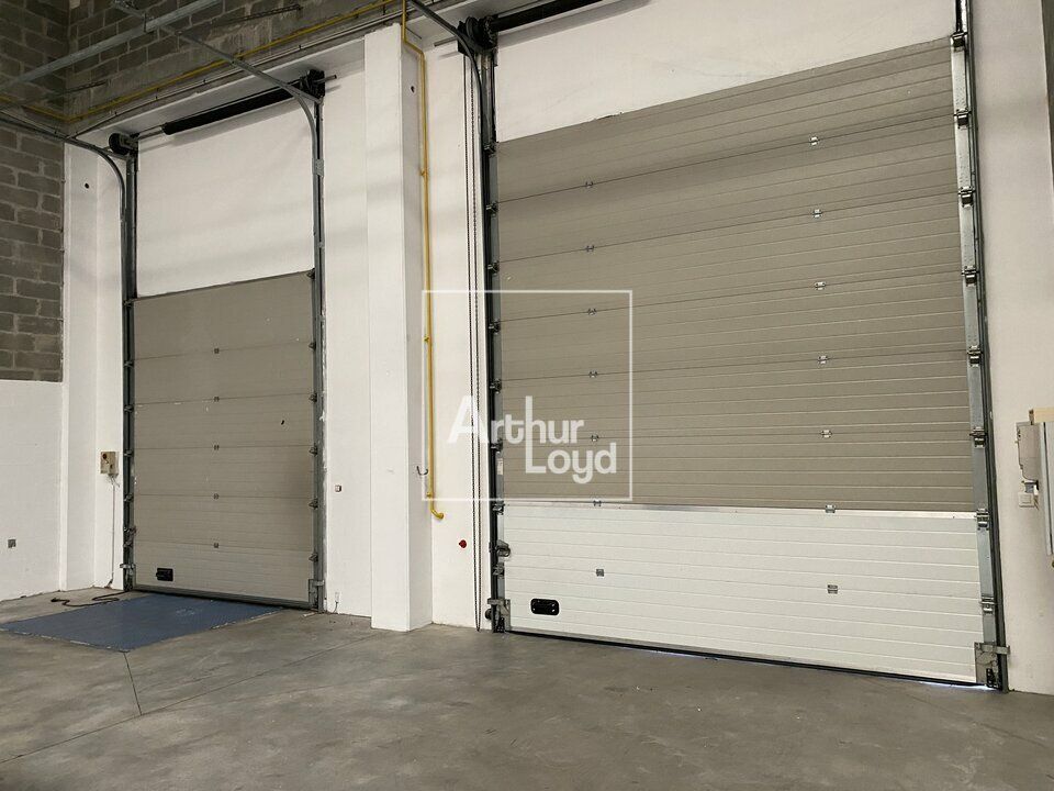Location local d''activites 760 m² non divisibles