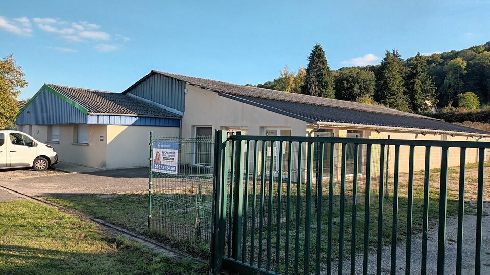Vente local d''activites 790 m² non divisibles