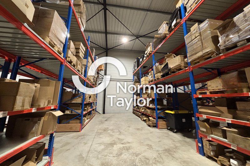 Location local d''activites 435 m² non divisibles