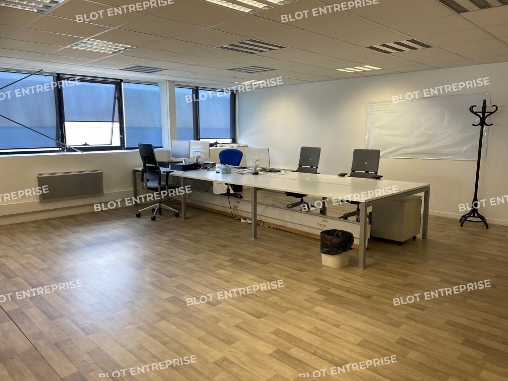 Location bureaux 179 m² non divisibles