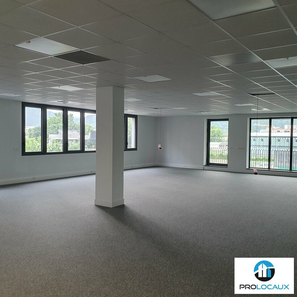 Location bureaux 198 m² non divisibles