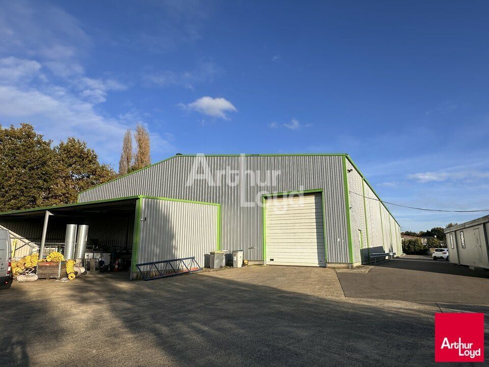 Location local d''activites 1800 m² non divisibles