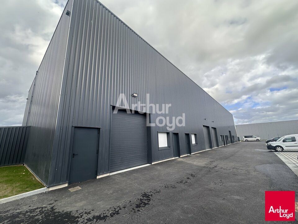 Location local d''activites 175 m² non divisibles