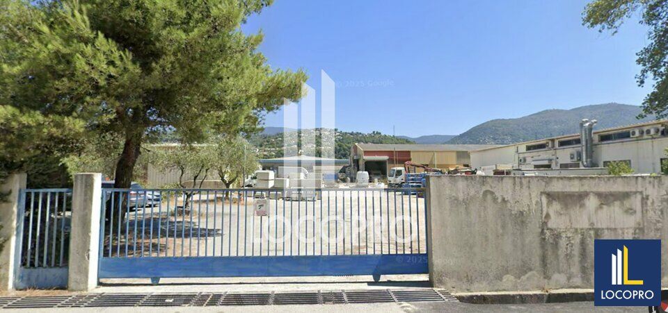 Location terrain 1600 m² non divisibles