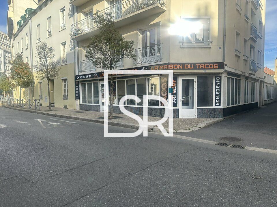 Vente local commercial 210 m² non divisibles