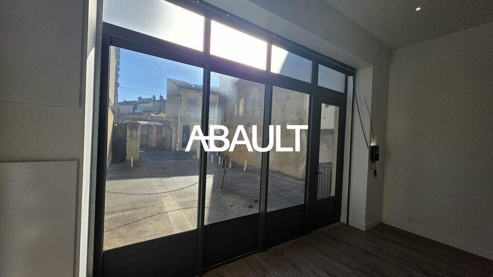 BORDEAUX PROCHE SAINTE-CROIX A LOUER BUREAUX D'ENVIRON 65 M² 