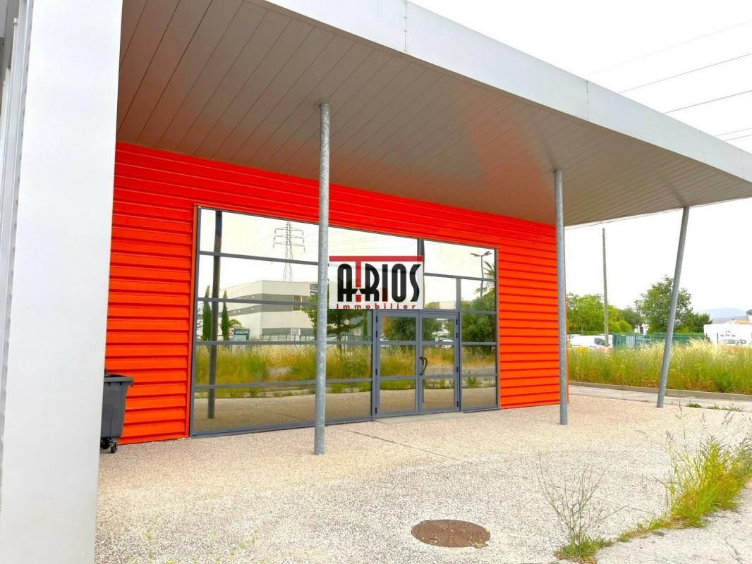 Vente entrepôts 290 m² non divisibles