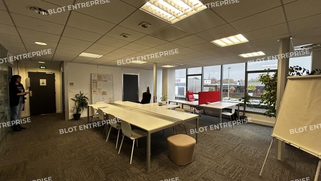 Location bureaux 219 m² non divisibles